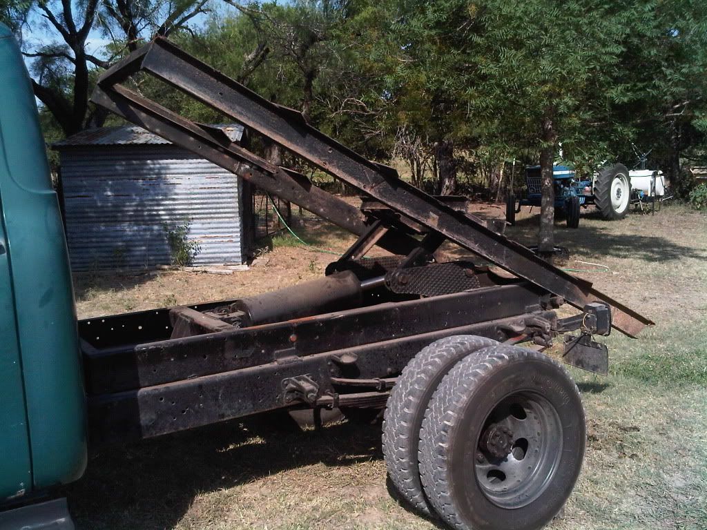 Dump Bed Frame, Muncie PTO Pump, Cylinder, Control Complete Ford